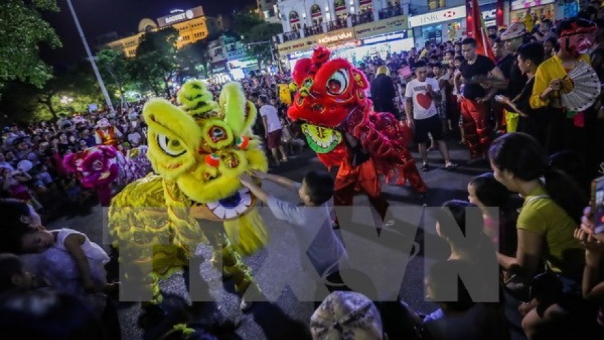 Mid-autumn Full Moon Festival to light up cities