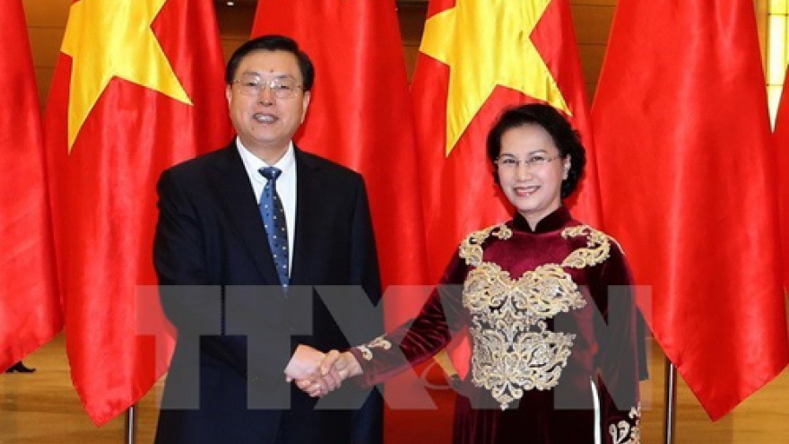 Chinese top legislator concludes official visit to Vietnam