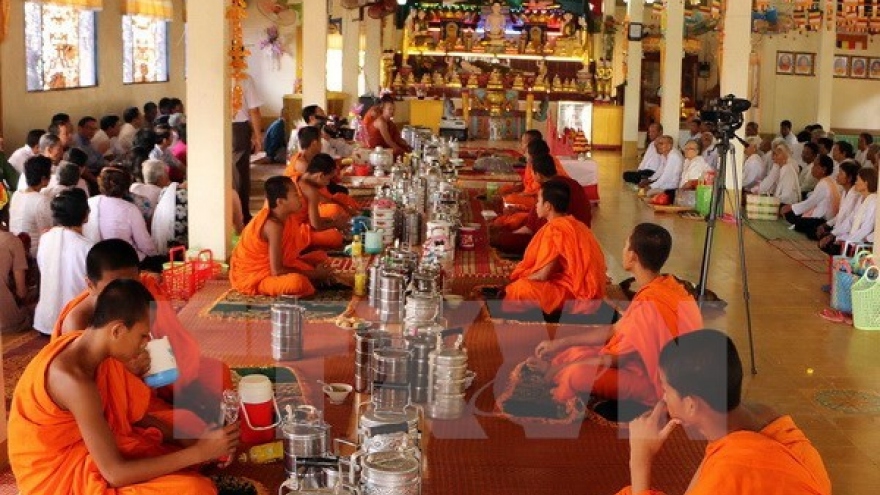 Khmer people in Soc Trang celebrate traditional festival
