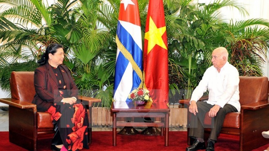 
        Vietnam, Cuba vow to reinforce relations
                              