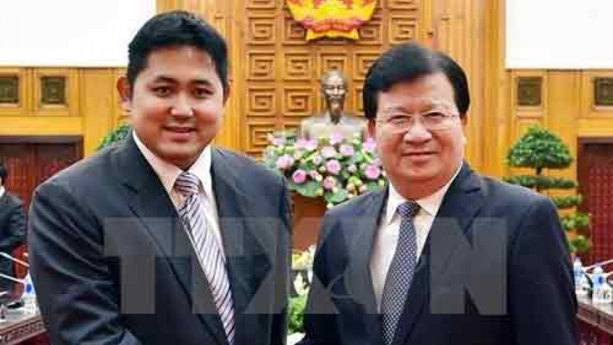 Vietnam pledges equal treatment to overseas investors: Deputy PM