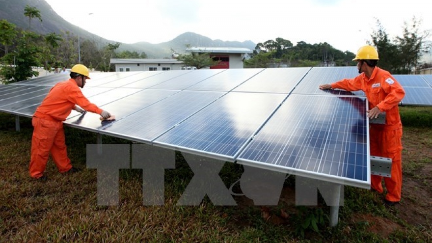 Investors show interest in solar power projects in Khanh Hoa