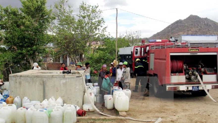 Drought-affected Raglai group in Ninh Thuan receive support