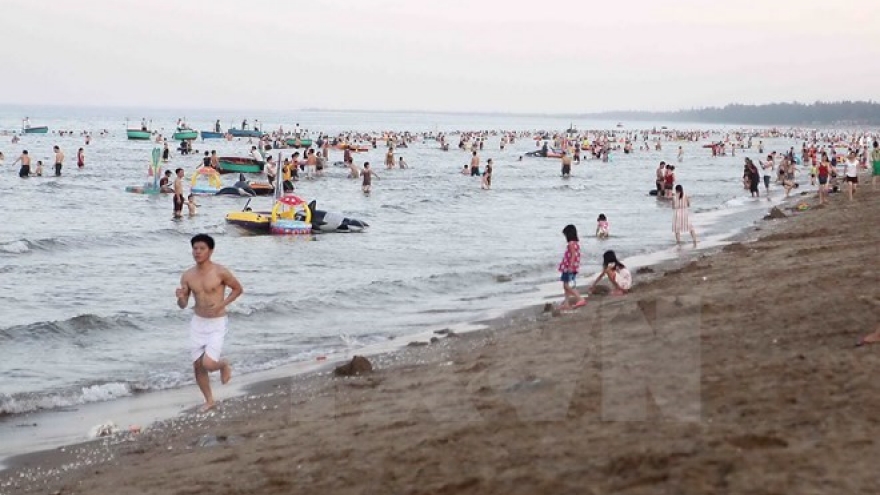 Sea water in Nghe An meets national standards