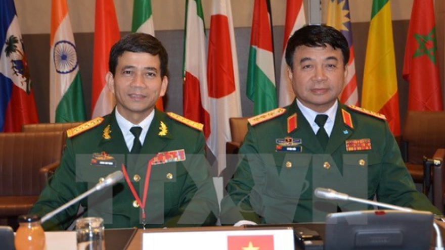 Vietnam attends peacekeeping conference in France