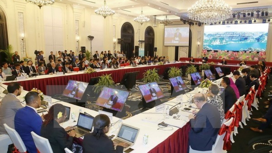 
        APEC highlights sustainable tourism
                              