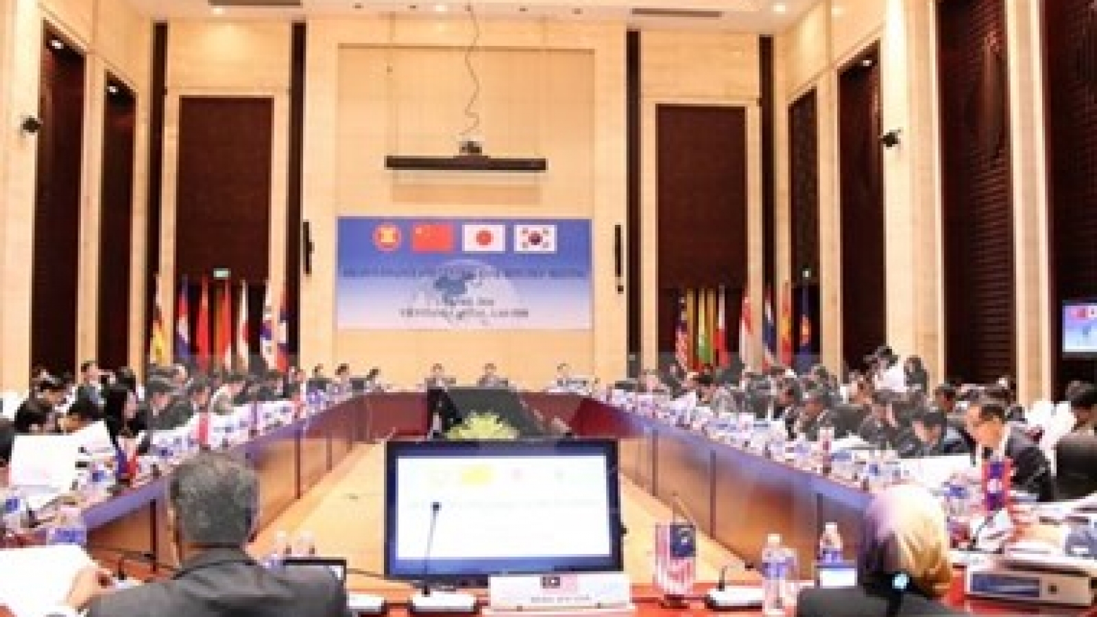 ASEAN +3 financial officials meet in Vientiane
