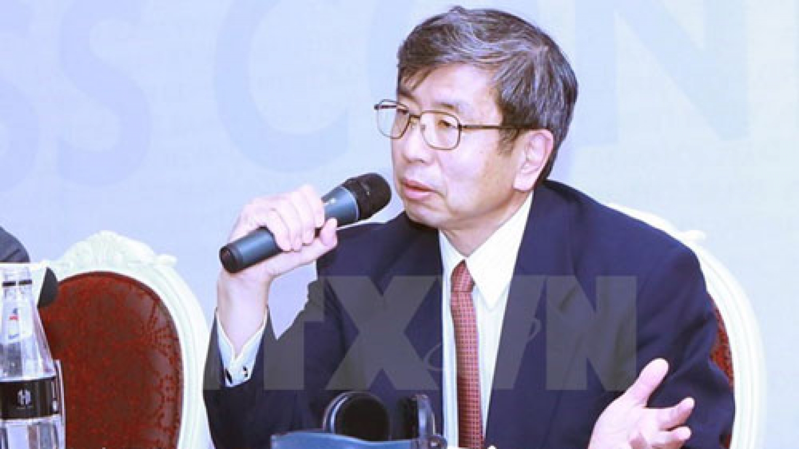 ADB President pledges stronger support to Vietnam