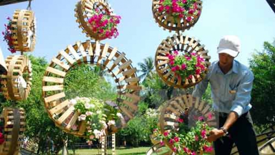 Flower, book streets in Ho Chi Minh City welcome tourists