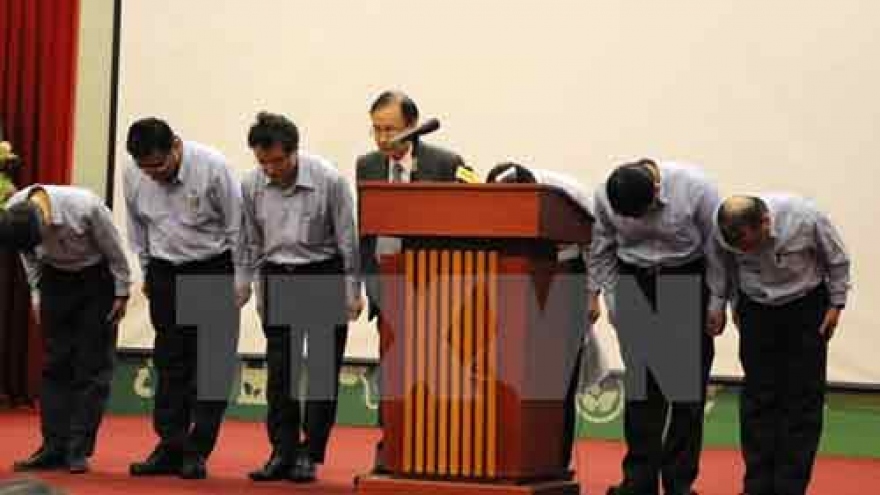 
        Formosa admits responsibility for mass fish deaths
                              
