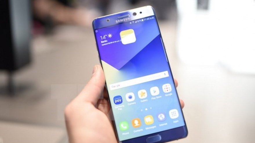 
        Samsung Galaxy Note 7 banned on planes
                              