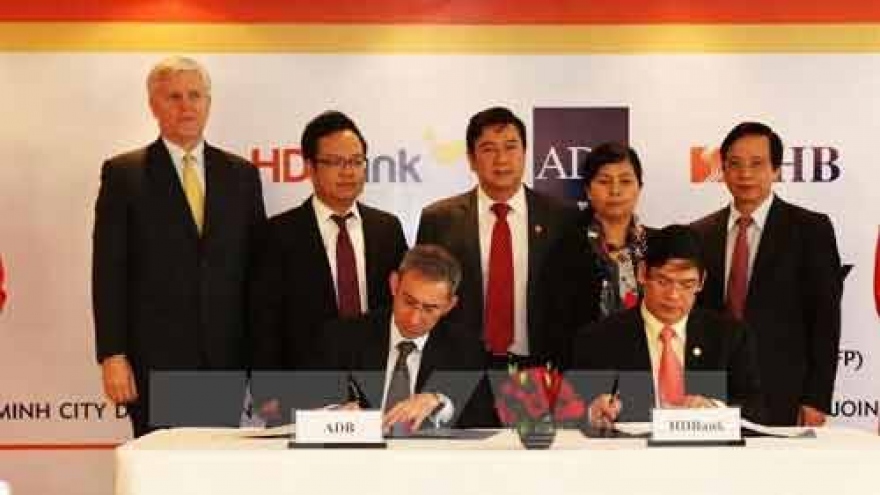 
        ADB continues supporting trade activities in Vietnam
                              
