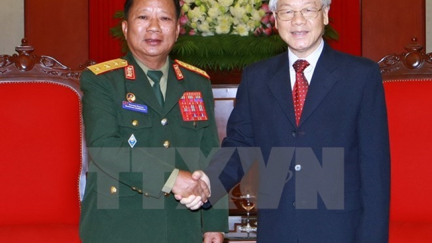 Party chief hails Lao Defence Minister’s visit to Vietnam