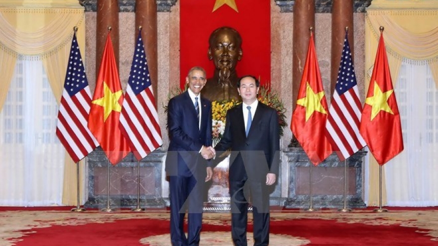 World media highlight US’s full removal of weapon embargo to Vietnam