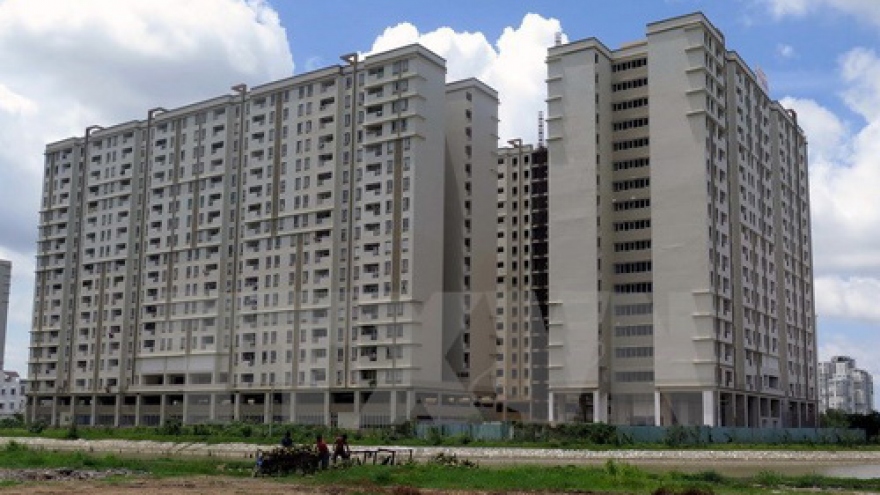 
        Property inventory sees sluggish fall
                              