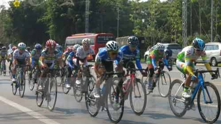 
        Japan wins team race at international cycling event
                              