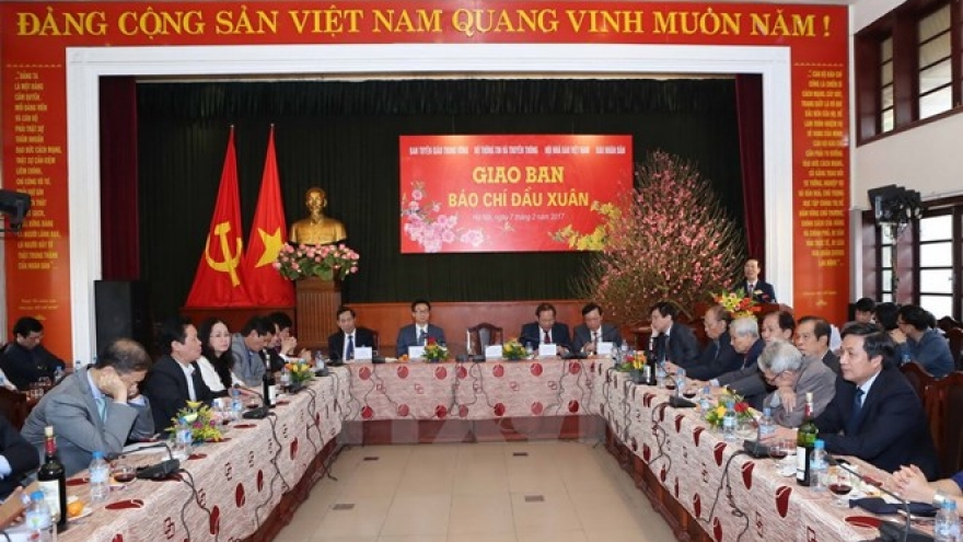 Deputy PM urges press to promote innovation, creativity