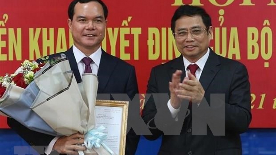 Nguyen Dinh Khang elected as new VGCL President