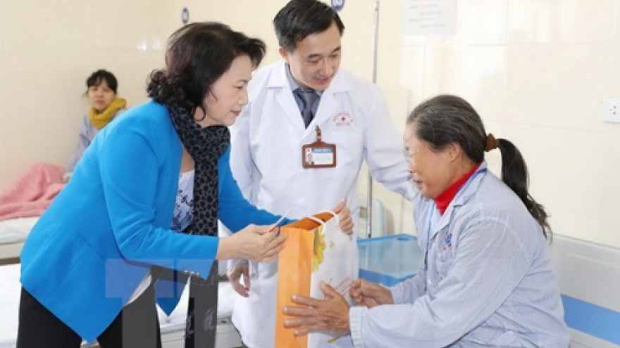 NA Chairwoman pays Tet visit to hospital K
