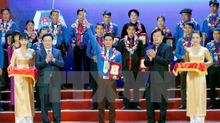 Luong Dinh Cua Award ceremony held