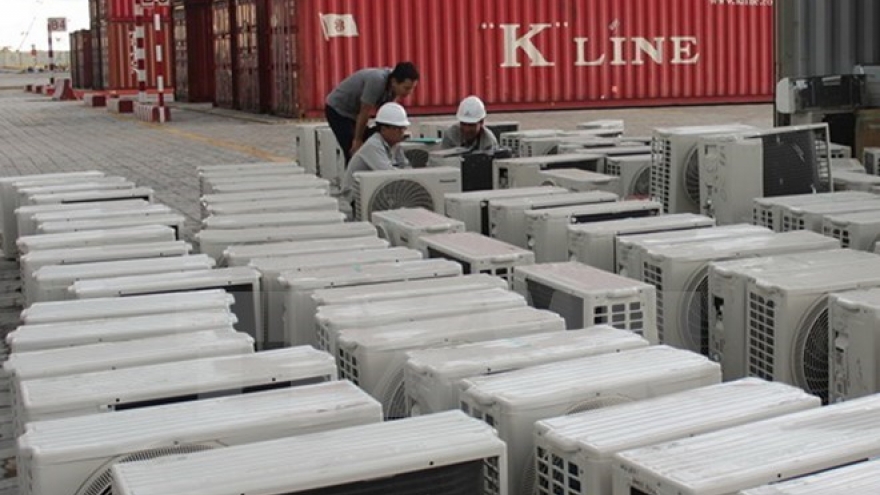 Energy labels made compulsory for certain equipment, vehicles