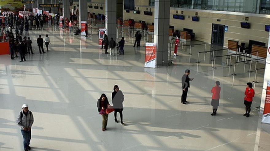 Canadia firm considers US$210 mln security service at Noi Bai Airport