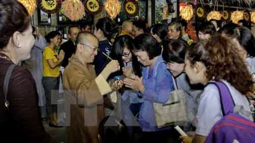 Festival highlights national culture, Buddhism