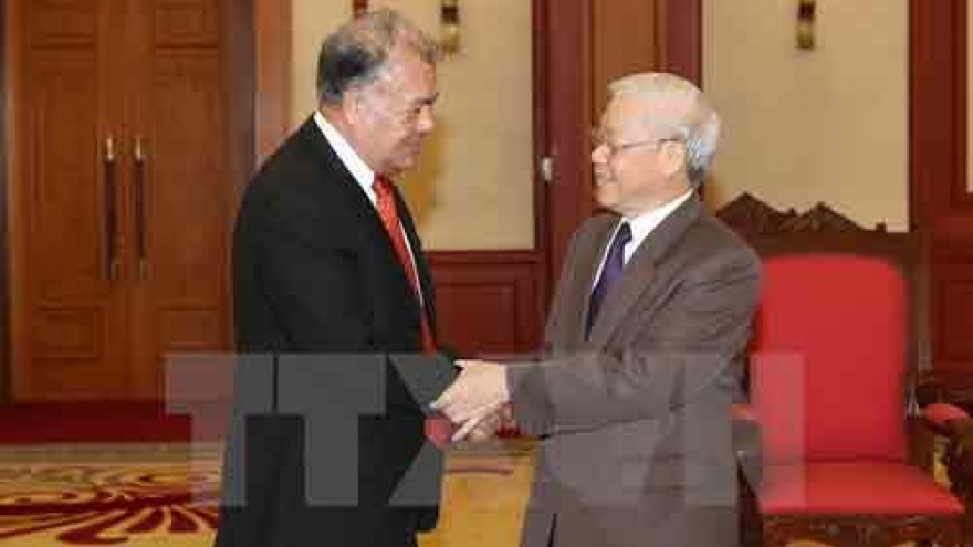 Party leader receives Mexico’s Labour Party officials