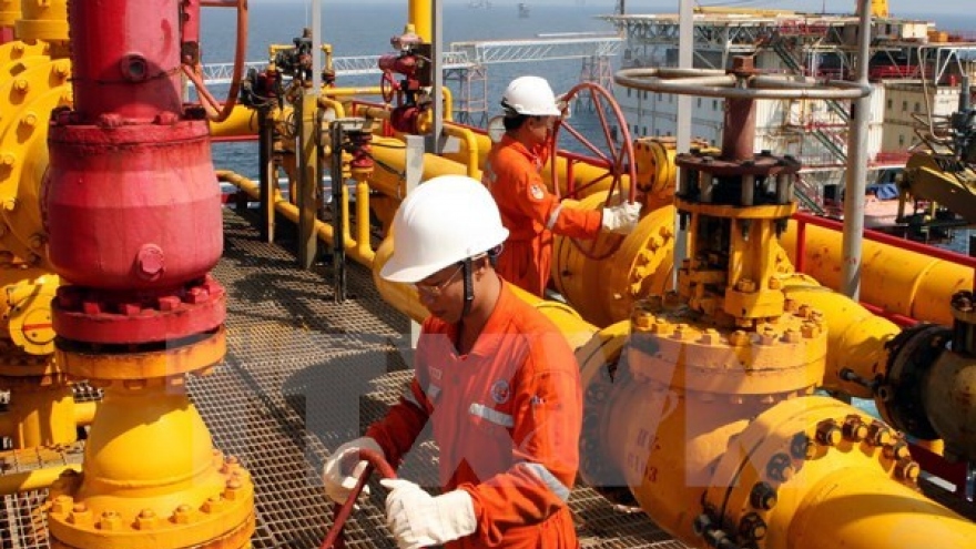 
        PetroVietnam earns over US$2.4 billion in first half
                              