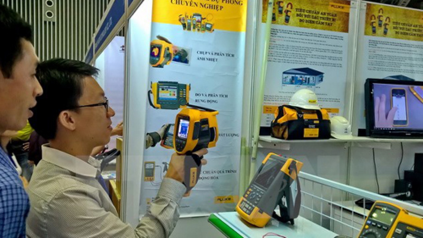 All smiles in Hanoi as manufacturing expo gets underway