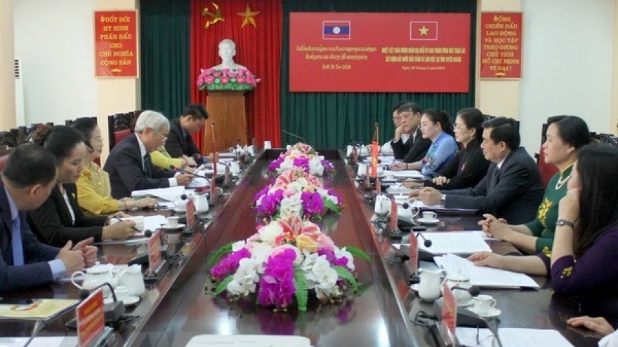 Tuyen Quang hosts Lao Front for National Construction officials