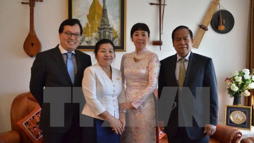 Vietnam shares joy with Laos over Bul Pi May festival in Geneva