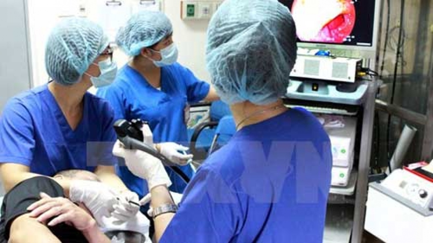 Hanoi promotes high-tech application in health care