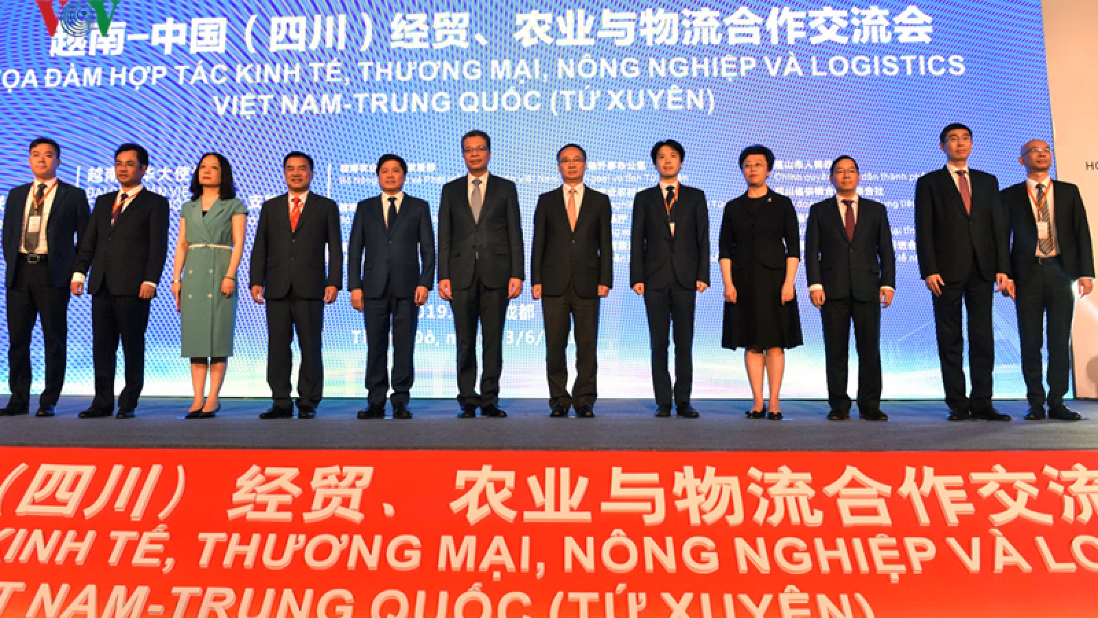 Vietnam, China seek to boost cooperation in trade, logistics