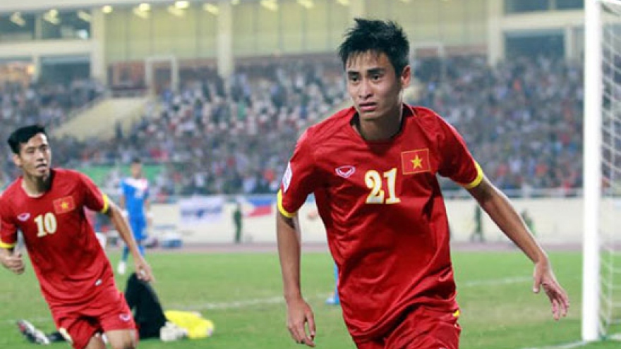 FourFourTwo: Van Thanh, Minh Tuan shine as Golden Stars depart