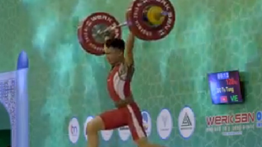 Lifters snatch 11 golds at continental event