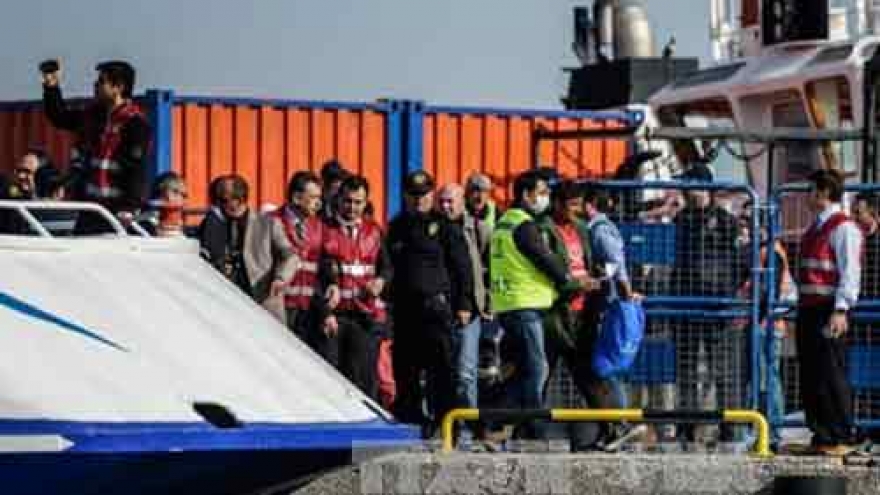 
        What to expect from the EU-Turkey migrant deal
                              