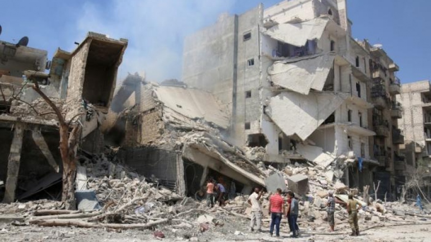 
        Turkey ratchets up Syria offensive, says warplanes hit Kurdish militia
                              