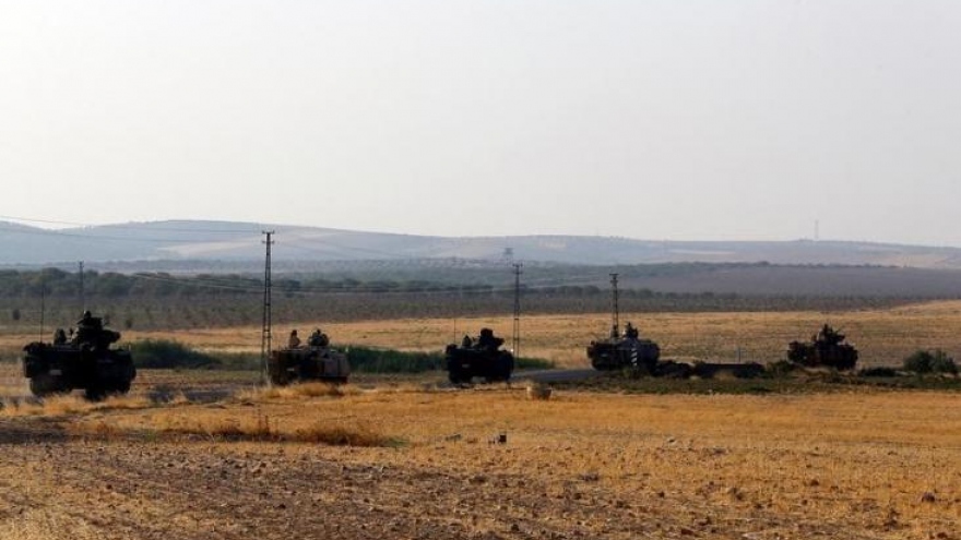 Turkish army thrusts deeper into Syria, monitor says 35 villagers killed
