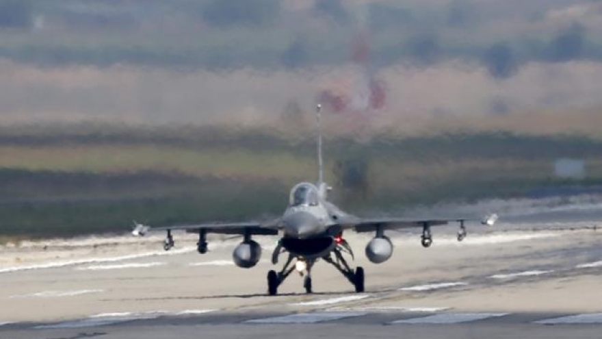 Turkish warplanes attack Kurdish militant targets in Iraq