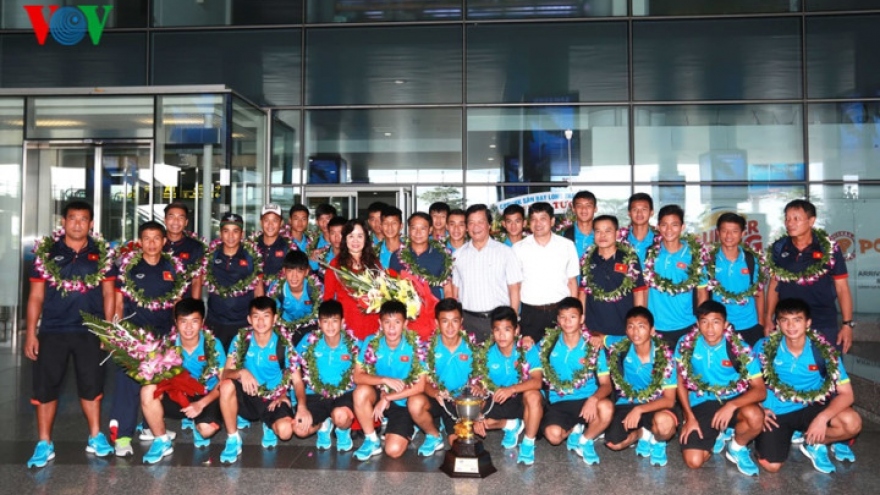Vietnam U15 football team returns home after winning AFF U15 Championship