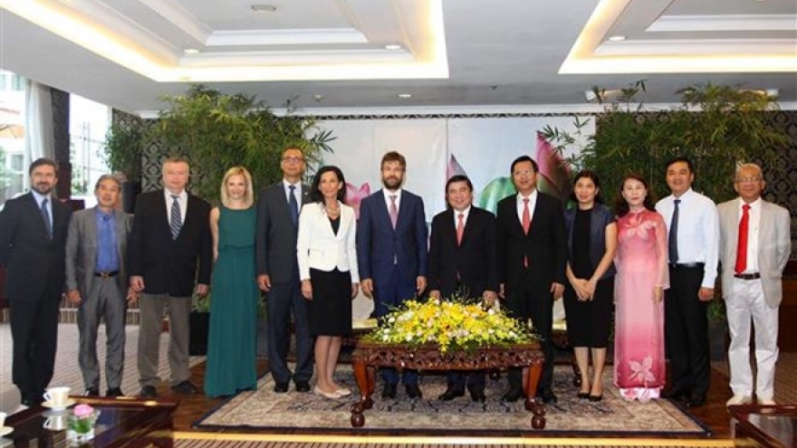 HCM City supports direct air route to Prague