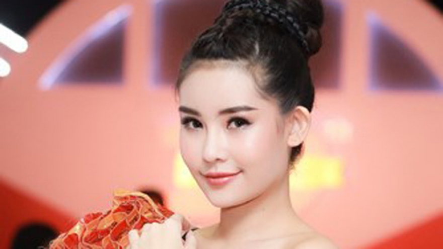 Ngan Anh models latest collection from Quynh Paris