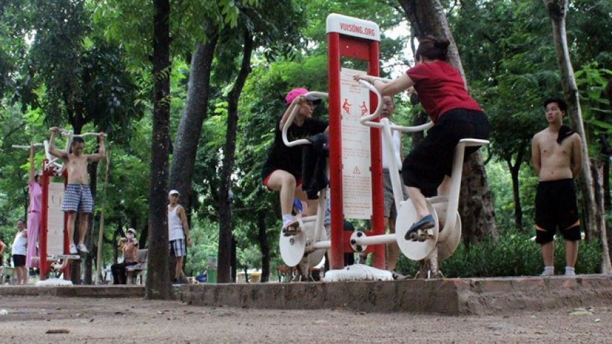 
        Hanoi proceeds with underground parking lot project
                              