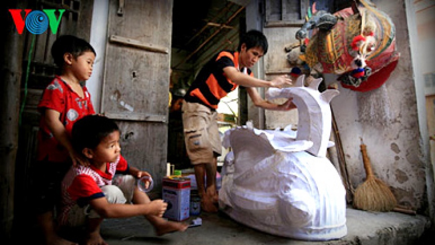 Unicorn head making thrives in Nam Dinh 
