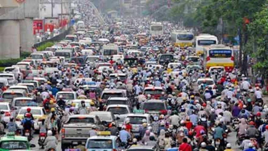 
        Hanoi plans measures to reduce traffic jams
                              