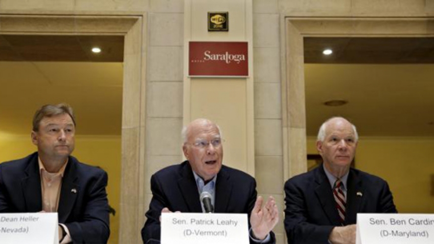 US senators visit Cuba, hope Congress will ease restrictions