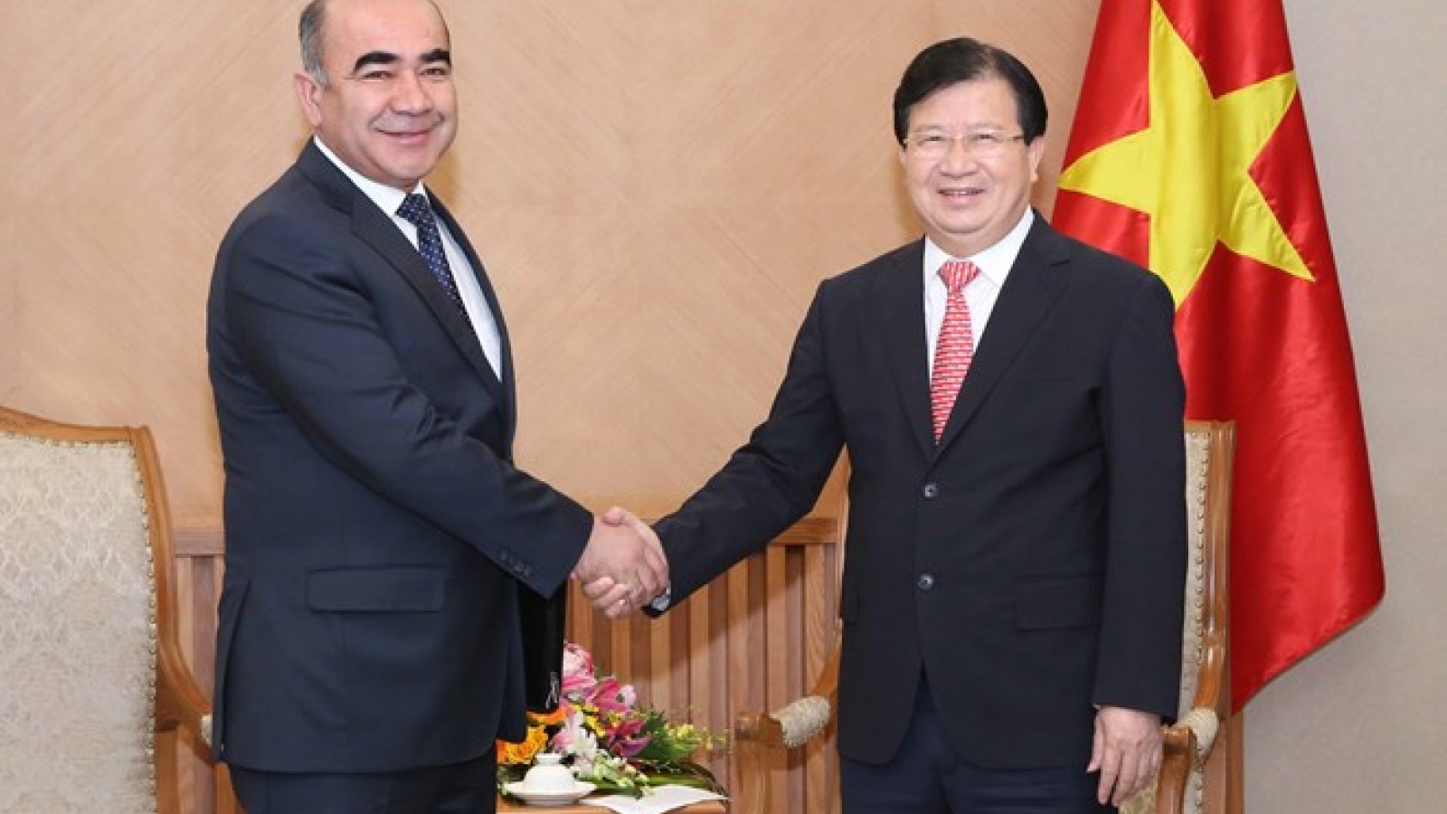 Vietnam, Uzbek Deputy PMs hold meeting in Hanoi