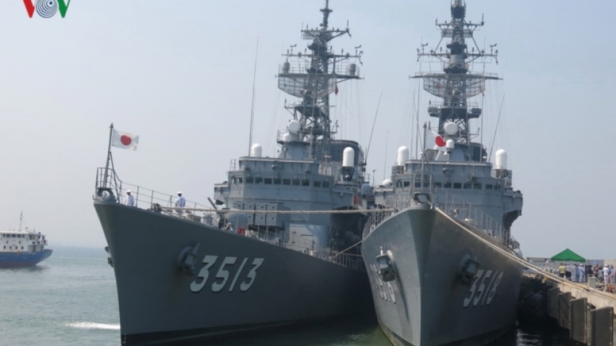 Two Japanese training ships arrive for Vietnam visit