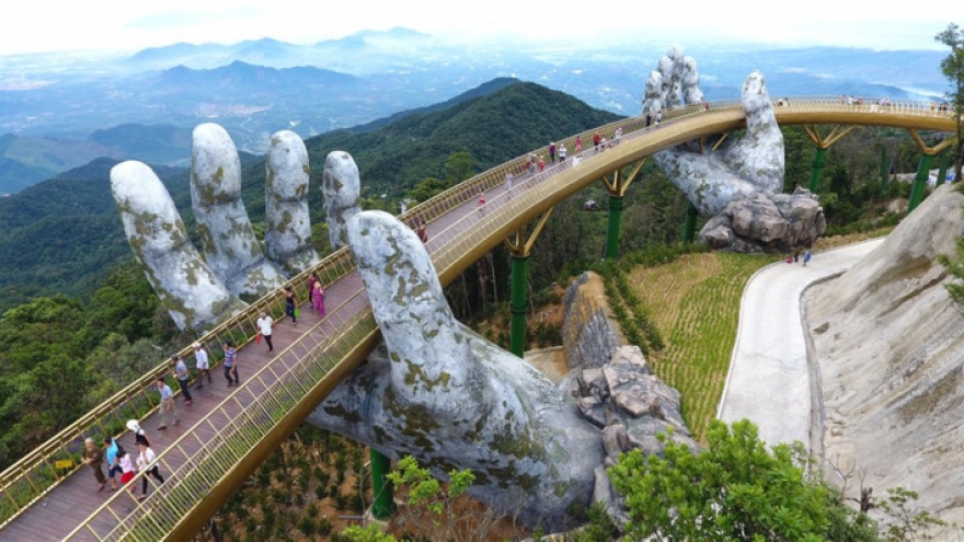 Golden Bridge – new masterpiece on Ba Na Hills